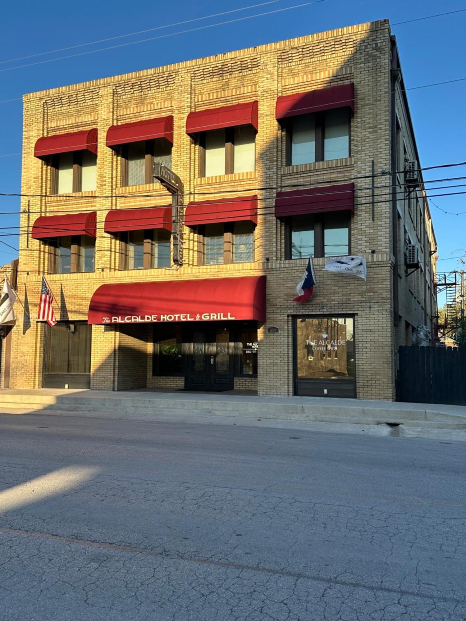 The Alcalde Hotel Gonzales Exterior photo
